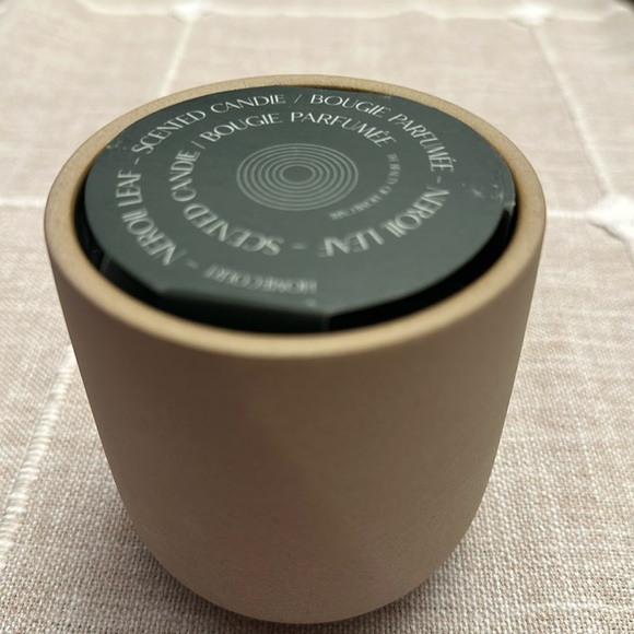 Homecourt Neroli Leaf Scented Candle - Picture 1 of 4